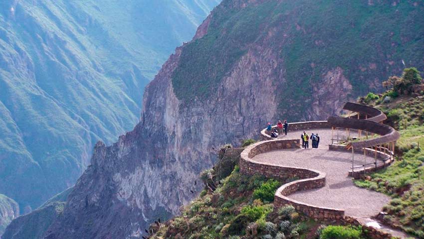 Full Day Cañón del Colca: Aventura Escénica desde Arequipa