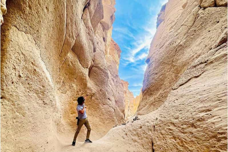 Tour por la Ruta del Sillar y el Cañón de Culebrillas: Exploración de las Joyas Ocultas de Arequipa