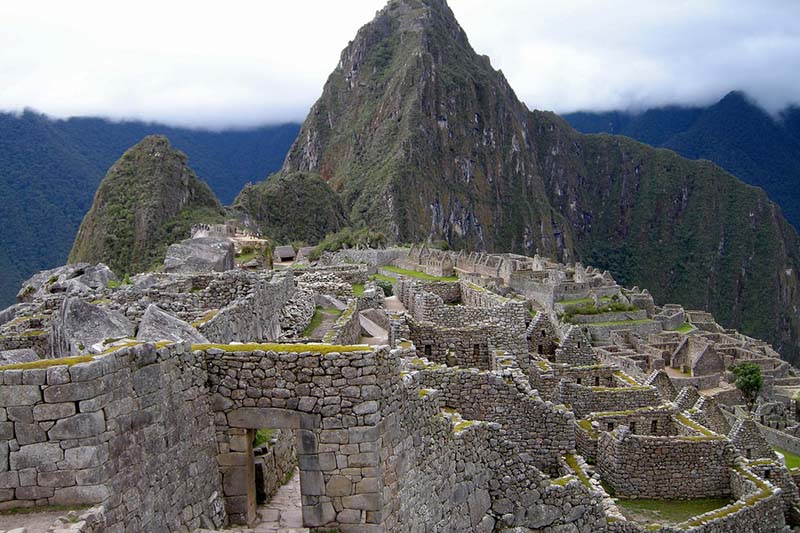 Aventura Inolvidable en Machu Picchu y Huayna Picchu: Descubre la Ciudad Perdida en un Día